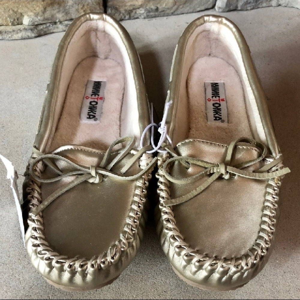 Minnetonka moccasins size 8 gold